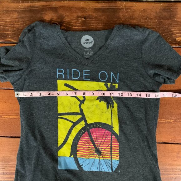 Life is Good Women's Vee X-Small Gray Bicycle Graphic V-Neck T-Shirt EUC - Picture 9 of 10